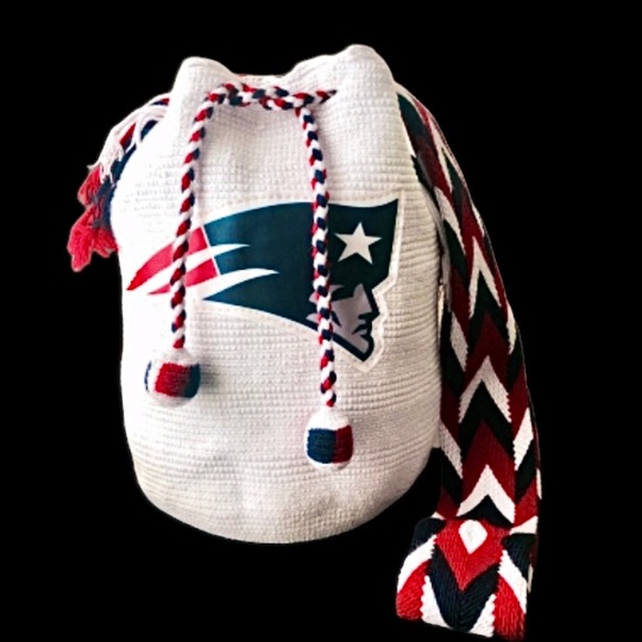 PATRIOTS/ Authentic handmade Wayuu bag/ White- Dark blue- red/ Size M. - Picture 2 of 6